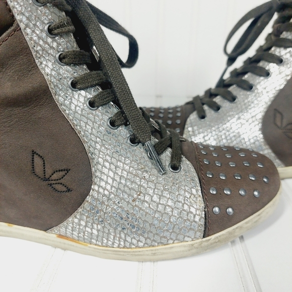 KOOLABURRA UGG Tan Leather Studded Wedge Sneakers Booties E511 - Picture 8 of 14